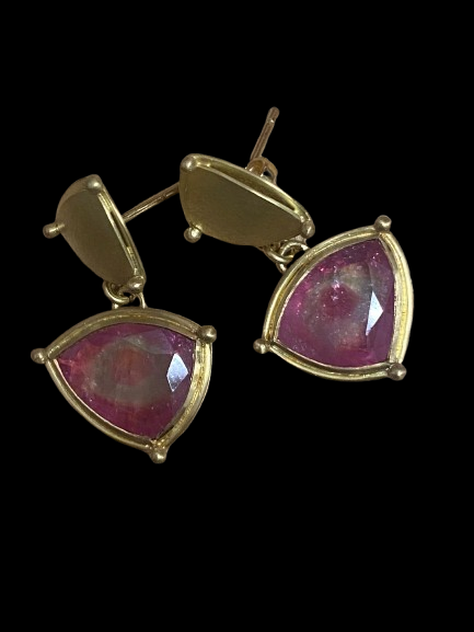 Scott-Moncrieff, Jean: Gold and pink tourmaline earrings