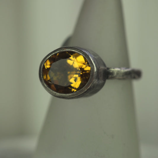 Allsopp, Disa – Oxidised Silver Ring with Citrine